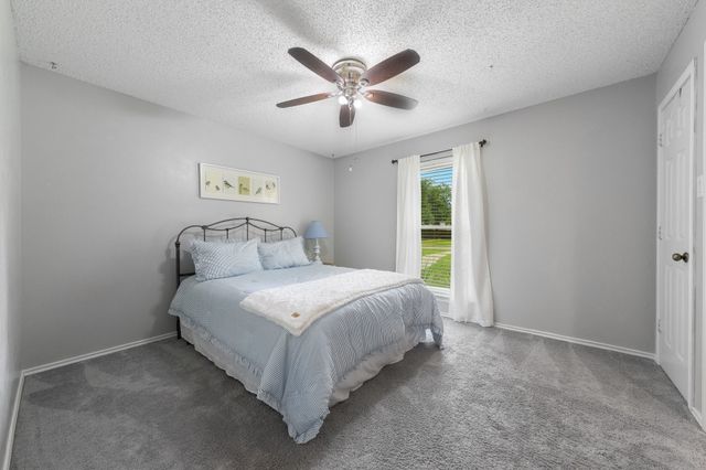 221 Manor Way, Sunnyvale, TX 75182