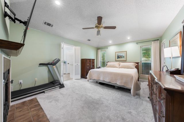 221 Manor Way, Sunnyvale, TX 75182