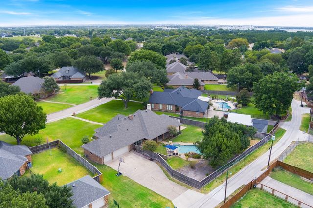 221 Manor Way, Sunnyvale, TX 75182