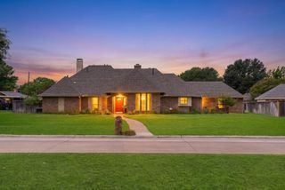 221 Manor Way, Sunnyvale, TX 75182