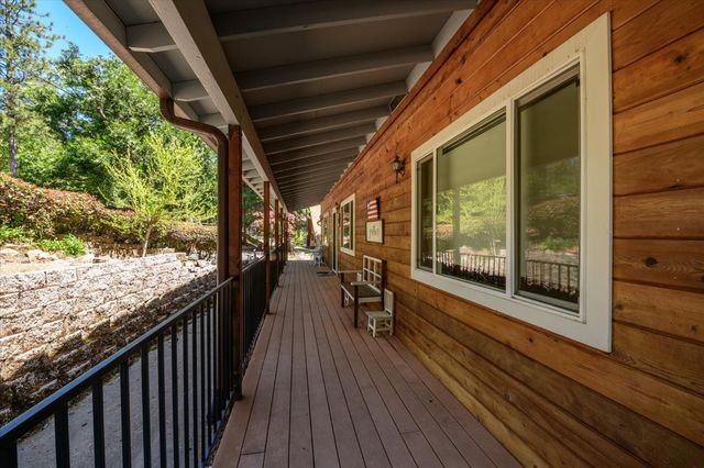 6480 Granite Trl, Pollock Pines, CA 95726