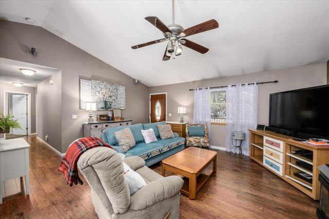 6480 Granite Trl, Pollock Pines, CA 95726