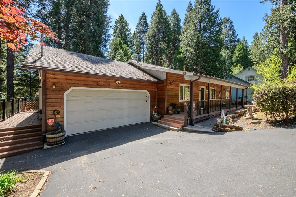 6480 Granite Trl, Pollock Pines, CA 95726