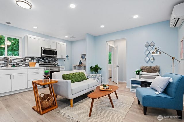 3265 31st Avenue SW, Seattle, WA 98126