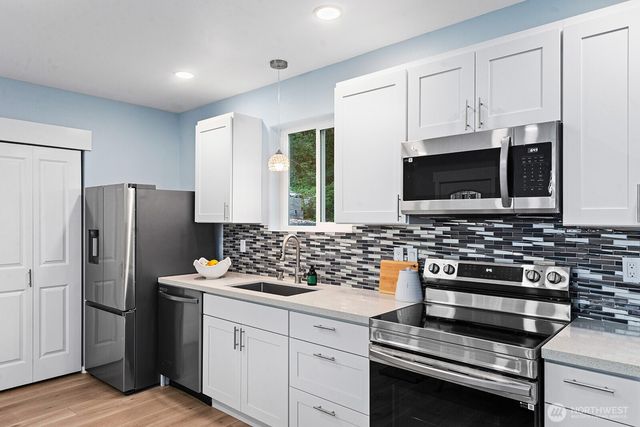 3265 31st Avenue SW, Seattle, WA 98126