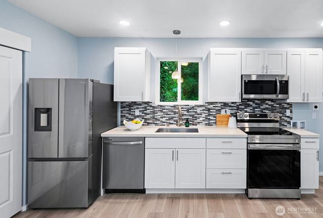 3265 31st Avenue SW, Seattle, WA 98126