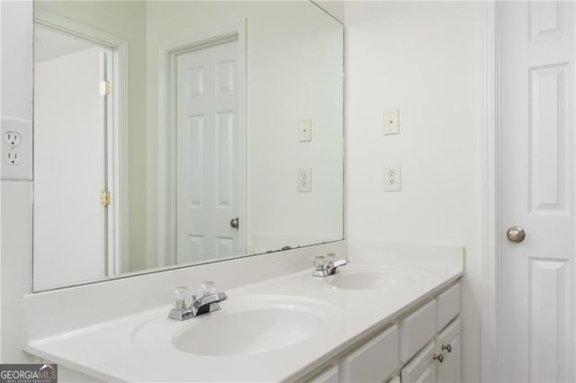 4016 Edgecomb Drive, Roswell, GA 30075