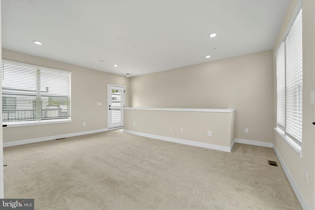 4341 LAPLATA AVE, Baltimore, MD 21211