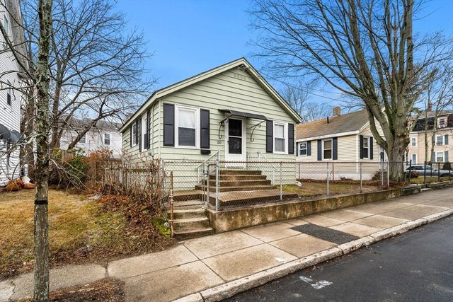 310 Washington St, Haverhill, MA 01832