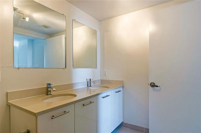 3250 NE 1st Ave 1102, Miami, FL 33137