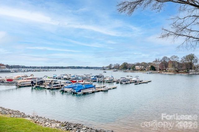 18709 Nautical Drive 206, Cornelius, NC 29031