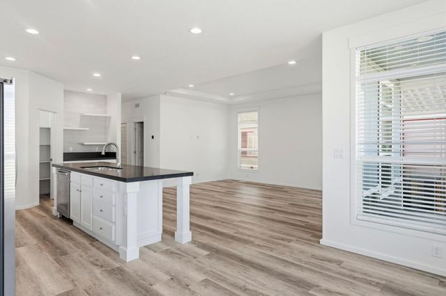 500 W 10th Street 140, Gilroy, CA 95020