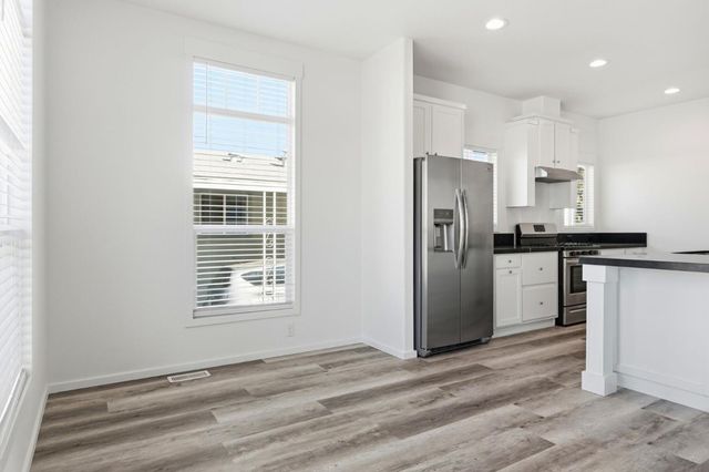 500 W 10th Street 140, Gilroy, CA 95020