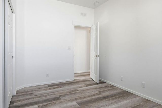 500 W 10th Street 140, Gilroy, CA 95020