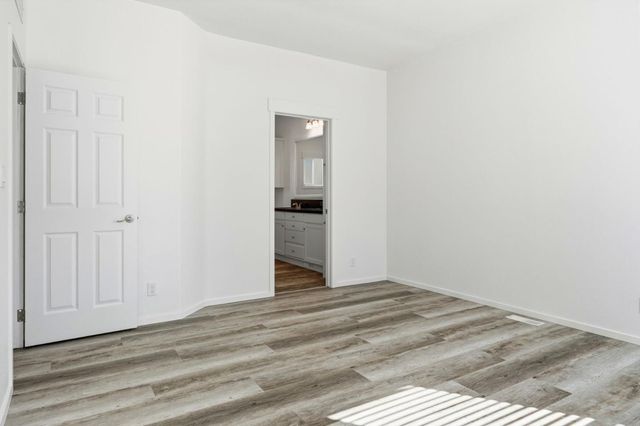 500 W 10th Street 140, Gilroy, CA 95020