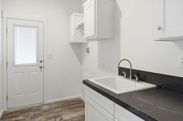 500 W 10th Street 140, Gilroy, CA 95020