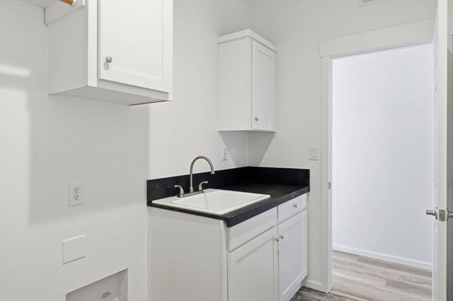 500 W 10th Street 140, Gilroy, CA 95020