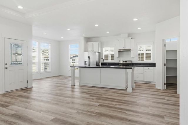 500 W 10th Street 140, Gilroy, CA 95020