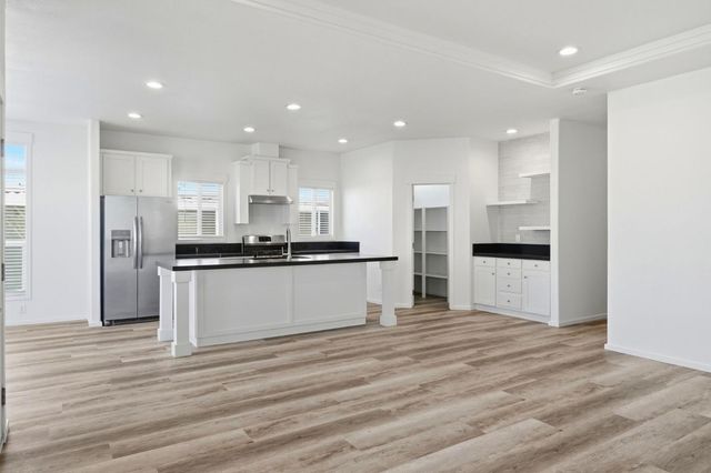 500 W 10th Street 140, Gilroy, CA 95020