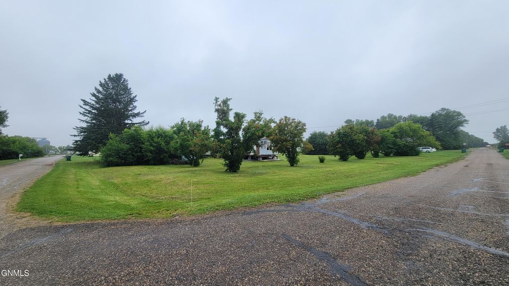 160 Austin Street, Regan, ND 58477