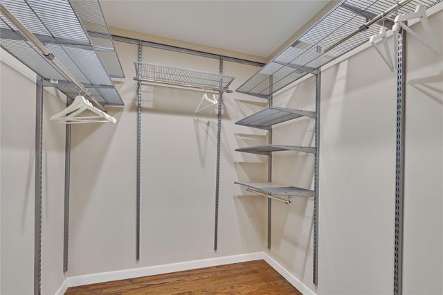 2905 Greenlawn PKWY, Austin, TX 78757