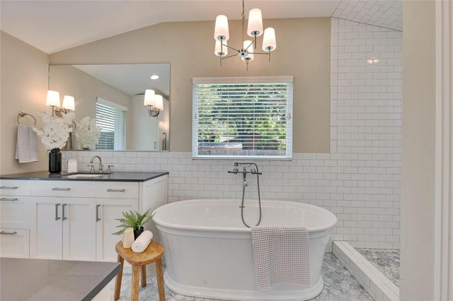 2905 Greenlawn PKWY, Austin, TX 78757