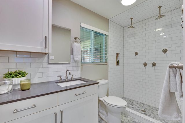 2905 Greenlawn PKWY, Austin, TX 78757