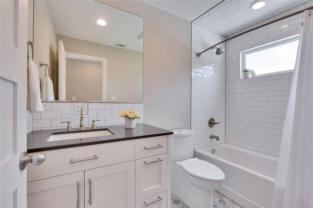 2905 Greenlawn PKWY, Austin, TX 78757