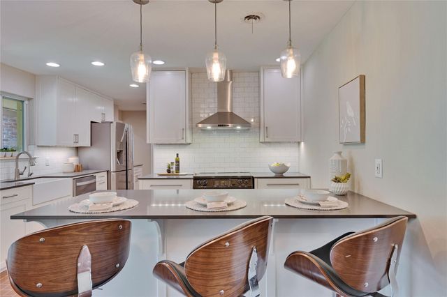 2905 Greenlawn PKWY, Austin, TX 78757