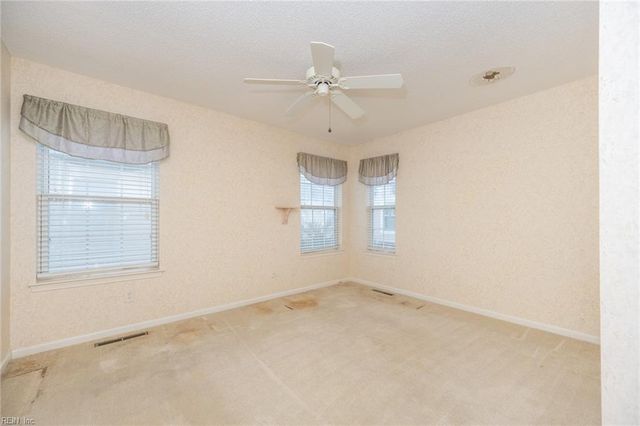 1708 Woodgrove ST, Chesapeake, VA 23320