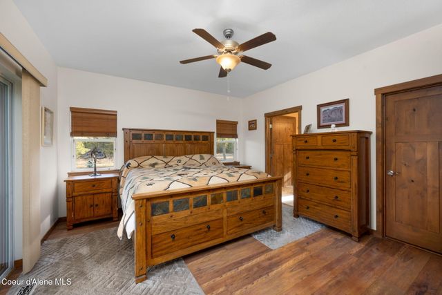 31083 N Spitfire ST, Spirit Lake, ID 83869