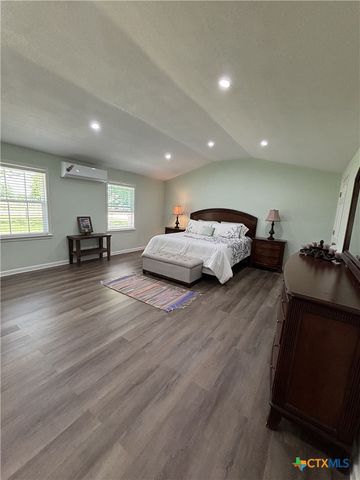116 Leisure Acres Road, Gatesville, TX 76528