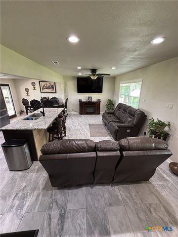 116 Leisure Acres Road, Gatesville, TX 76528