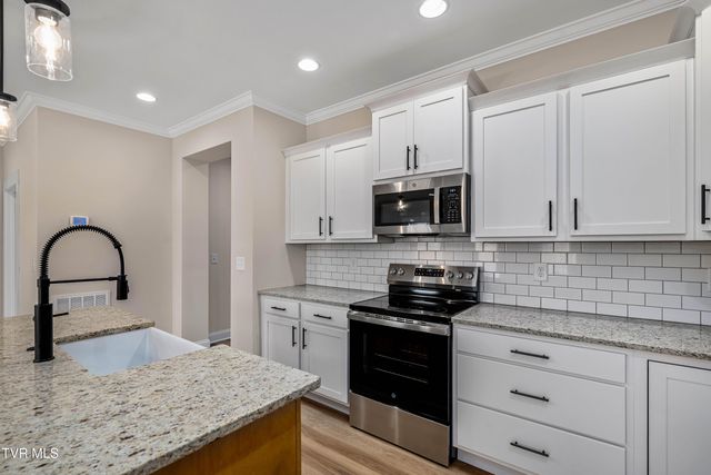 617 Cherry Marie Drive, Jonesborough, TN 37659