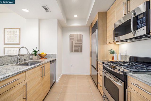 1655 N California Blvd 338, Walnut Creek, CA 94596