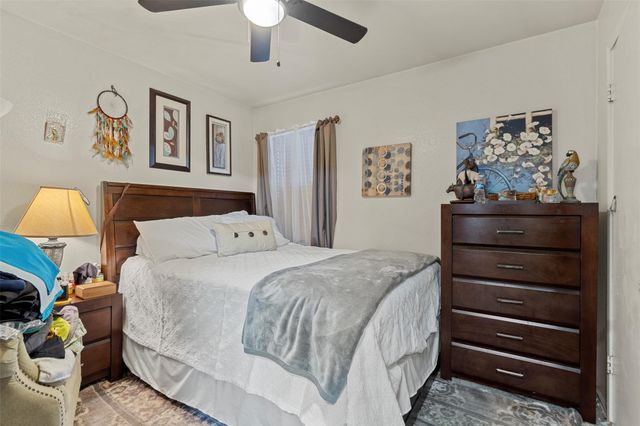 1000 CHRISTOPHER DR B, Round Rock, TX 78681