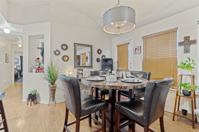 1000 CHRISTOPHER DR B, Round Rock, TX 78681