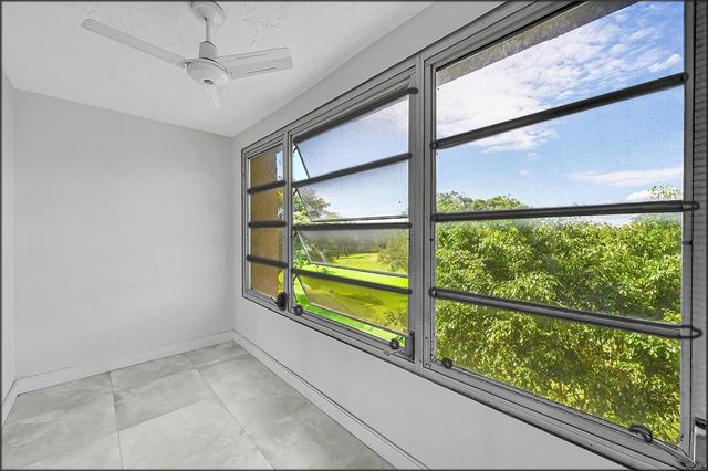 9761 Sunrise Lakes Boulevard 301, Sunrise, FL 33322