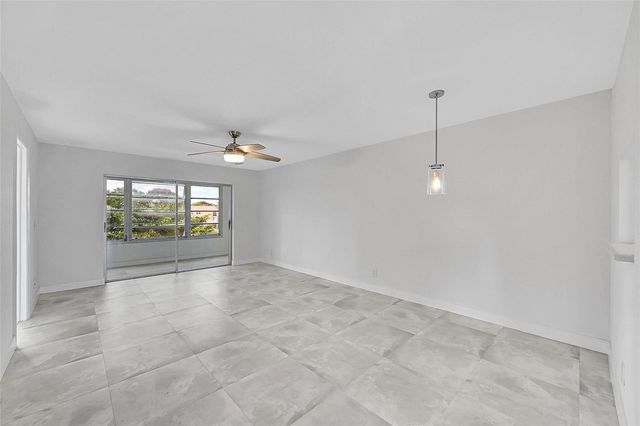 9761 Sunrise Lakes Boulevard 301, Sunrise, FL 33322