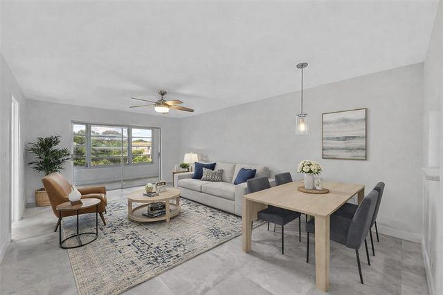 9761 Sunrise Lakes Boulevard 301, Sunrise, FL 33322