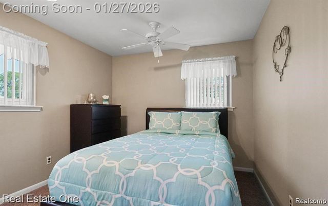 6900 Crestwood Street, Dearborn Heights, MI 48127