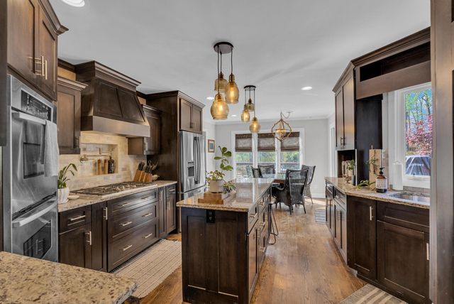 1265 Flatt Cir, Cookeville, TN 38501