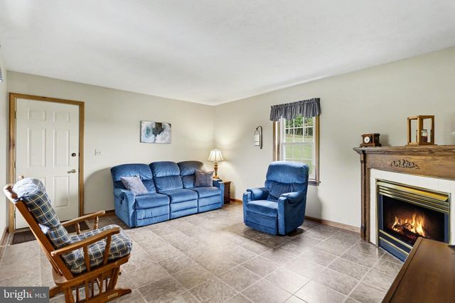 215 VILLA VISTA AVE, Hanover, PA 17331