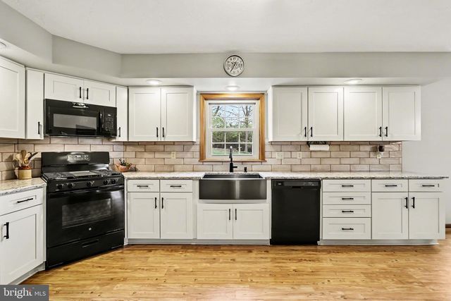 215 VILLA VISTA AVE, Hanover, PA 17331