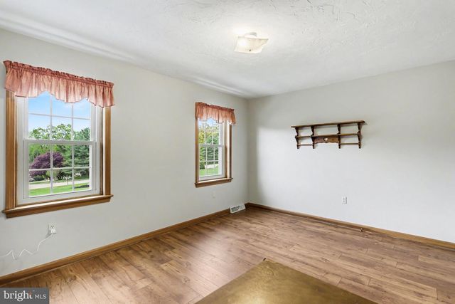 215 VILLA VISTA AVE, Hanover, PA 17331