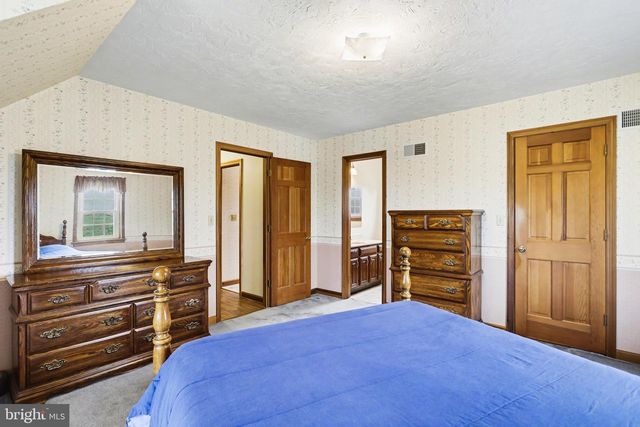 215 VILLA VISTA AVE, Hanover, PA 17331