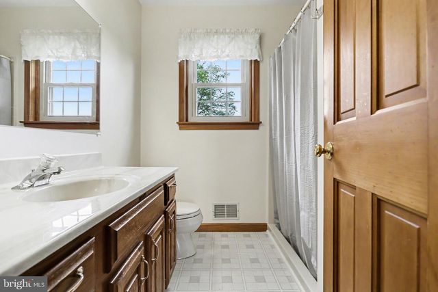 215 VILLA VISTA AVE, Hanover, PA 17331
