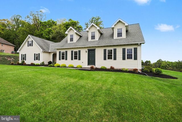 215 VILLA VISTA AVE, Hanover, PA 17331