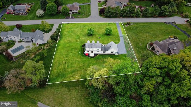 215 VILLA VISTA AVE, Hanover, PA 17331
