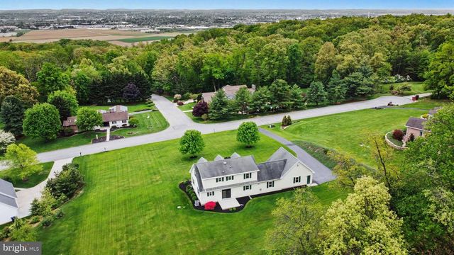 215 VILLA VISTA AVE, Hanover, PA 17331